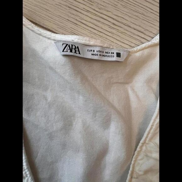 Zara White Babydoll Dress, Knee Length, Ruffle Detai & Gathered Short Sleeves. S - Picture 4 of 11